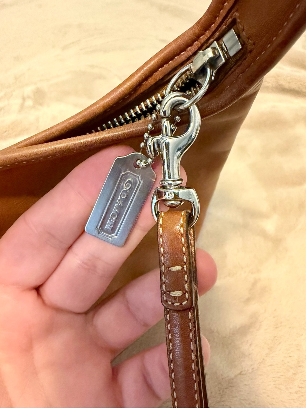Coach Ergo Hobo in Genuine Tan Leather Shoulder Bag No E3K-9226 - Picture 6 of 10